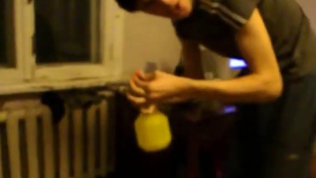 Злобный кот побежден распылителем смотреть онлайн