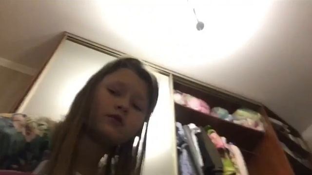 Как обустроить клетку попугая? Мини уборка.? смотреть онлайн