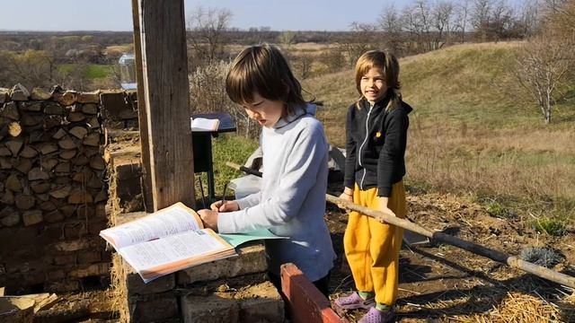 Строим баню сами! Кирпич, чурки, глина и солома. смотреть онлайн