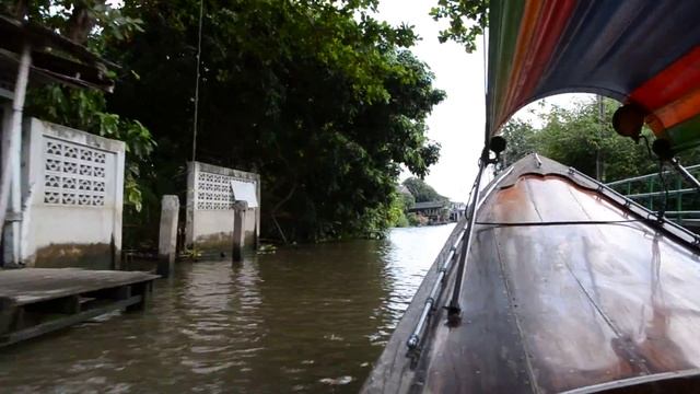 Прогулка по каналу от плавучего рынка Талин Чан в Бангкоке смотреть онлайн