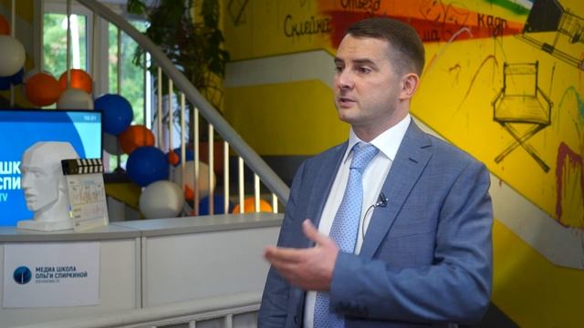 Ярослав Нилов приехал на открытие нового здания Школы на ВДНХ смотреть онлайн