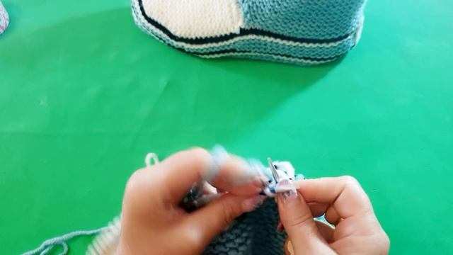 СТИЛЬНЫЕ БЕСШОВНЫЕ МУЖСКИЕ БОТИНКИ на двух спицах | р. 45-47. Авторская работа. смотреть онлайн