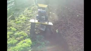 Вспашка огорода мотоблоком с плугом.