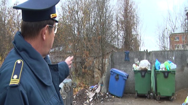 Жители поселка Строитель утопают в мусоре. На помощь приходят сотрудники Госадтехнадзора смотреть онлайн