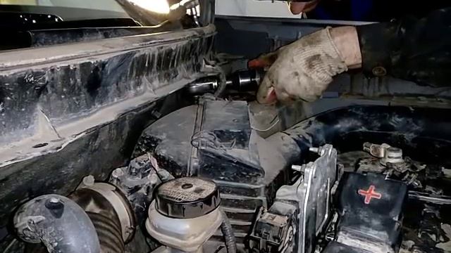 Установка амортизатора Nissan X Trail