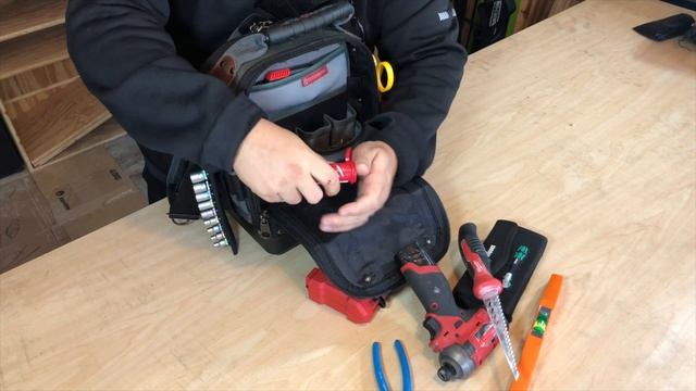 A Look Inside - Veto Pro Pac Tech MCT - Commercial Building Engineer's Service Toolbag смотреть онлайн