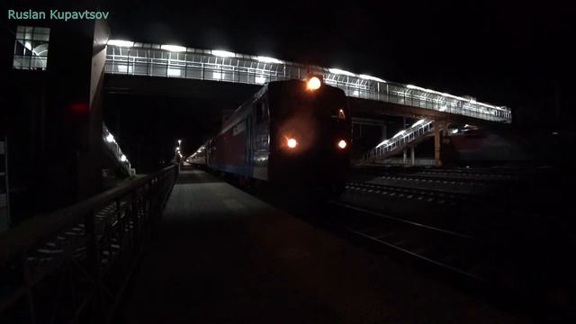 ЭП1-090, ночное прибытие и отправление с поездом №545у на станцию Зимовники смотреть онлайн