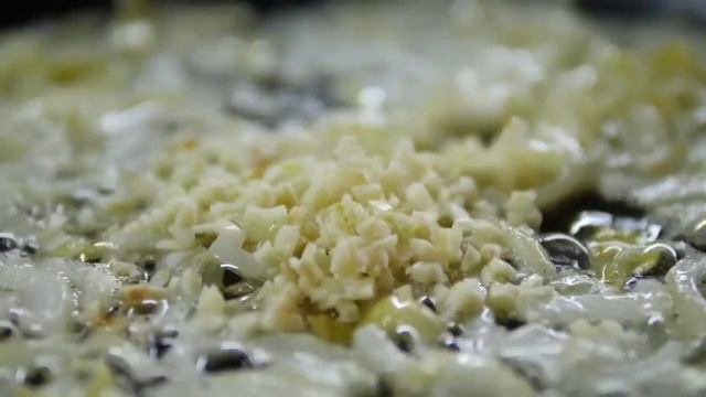 Фриттата с сыром и грибами смотреть онлайн