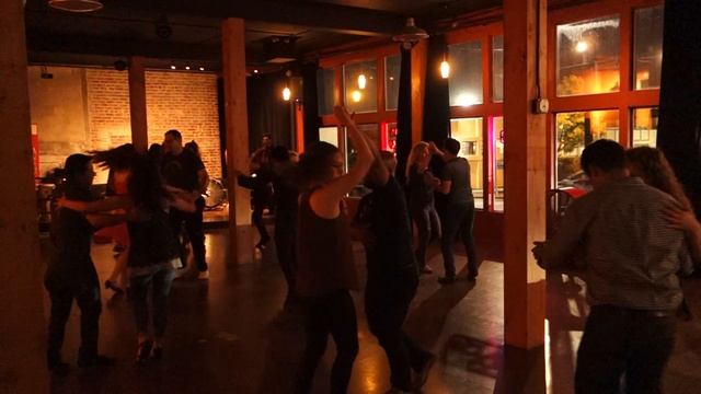 Salsa and Bachata Practica (5.30.2017) смотреть онлайн