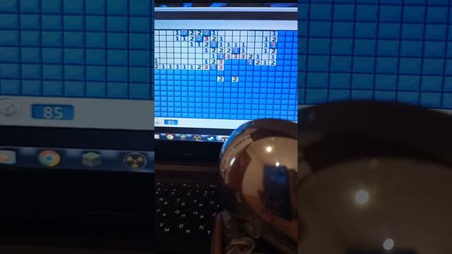 лейка от душа учится играть в сапёра (играет лучше чем я) смотреть онлайн