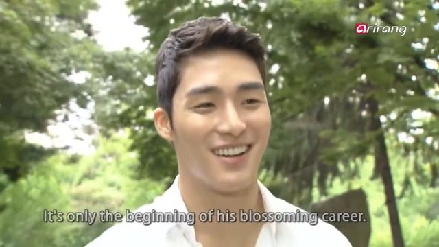 Showbiz Korea Ep677 Wealthiest Celebrity Stockholder Best Suit the Fall Season Seo Ha-joon смотреть онлайн