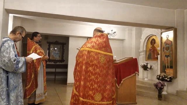 Молебное пение в день памяти  Великомученика Димитрия Солунского , Мироточивого.