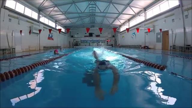 Упражнения в кроле на груди| КАК НАУЧИТЬСЯ ПРАВИЛЬНО ПЛАВАТЬ| How to learn to swim смотреть онлайн