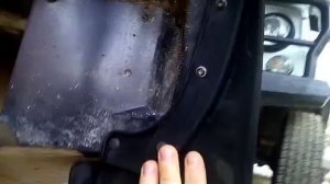 Установка задних брызговиков на Ладу Весту.