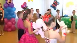 Танец с игрушками. Выпускной бал в детском саду.