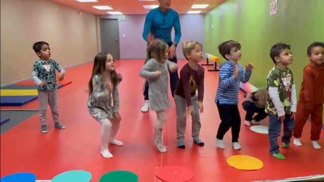 Micro PE class with Mr Tony. Technology Enriched Teaching смотреть онлайн