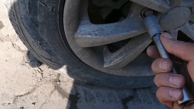 Снять колесо без секретки смотреть онлайн