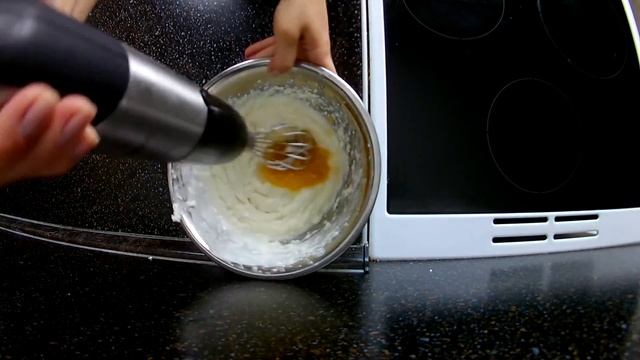 Товрожный десерт с кокосом без выпечки • Готовить просто смотреть онлайн