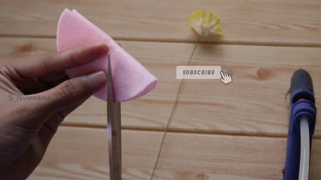 (2) Felt Flowers #DIY - How to Make Anemone Felt Flower - Tutorial Felt (English Sub) смотреть онлайн