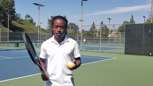 Tennis Serve TOSS - Secrets to the PERFECT TOSS LOCATION (Flat vs Kick Explained) смотреть онлайн