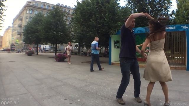 Salsa & Bachata Open Air || Dance Studio 25.5 смотреть онлайн