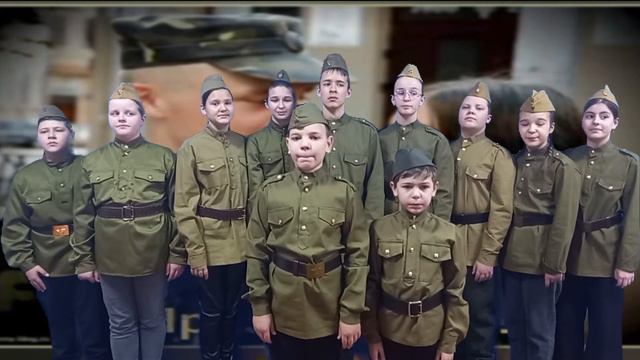 Идёт солдат по городу смотреть онлайн