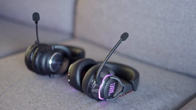 JBL Quantum 800 vs Logitech G Pro X Wireless Lightspeed - Primerjava brezžičnih headsetov смотреть онлайн