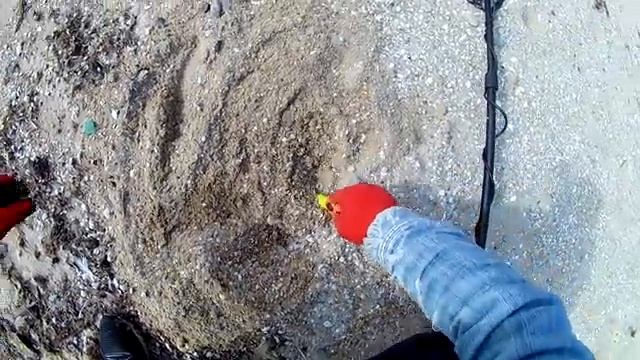 Видели!?ЗОЛОТО и СЕРЕБРО лежит просто под ногами!Поиск с металлоискателем Garrett ACE Apex на море! смотреть онлайн