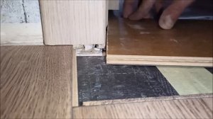 Идеальный стык ламината с дверной коробкой