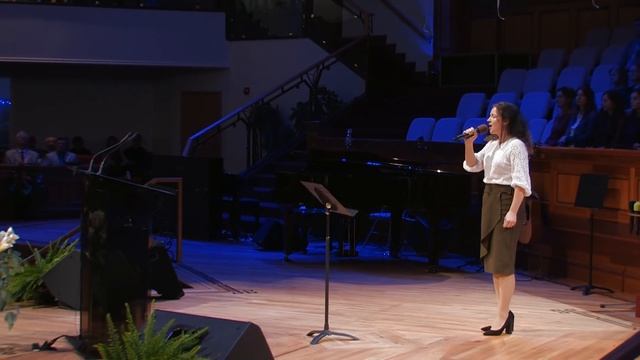 Настека Юлия - соло "Осенью, когда мокрые падают листья" ц. Суламита смотреть онлайн