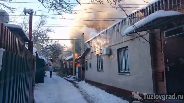 Пожар на Герцена в Новочеркасске смотреть онлайн