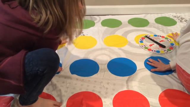 Epic Twister game for first vid!😺🚼 смотреть онлайн