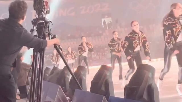 Алина Загитова. Начальный и финальный номера на шоу Magic on Ice в Пекине 01.10.2023г. смотреть онлайн