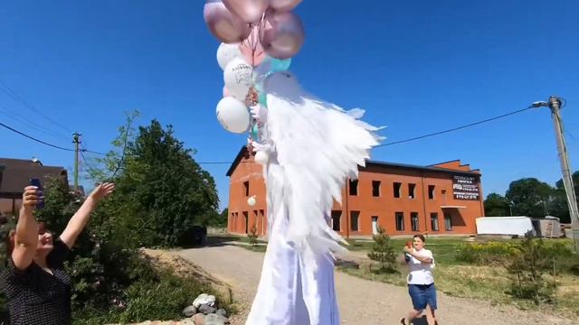 Поздравление Ангела на ходулях от крестницы в Краснодаре смотреть онлайн