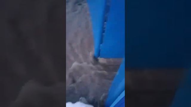 Дворы жителей села Новоильиновка затопило талой водой смотреть онлайн