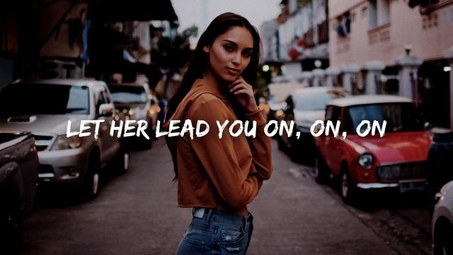 Ava Max - Sweet but Psycho (Lyrics) смотреть онлайн