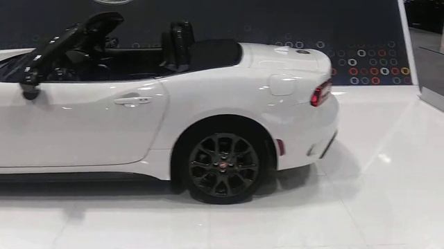 Fiat Spider - Kansas City Auto Show смотреть онлайн