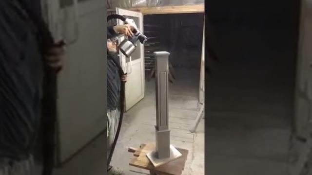 Окрашивание балясины маслом LEINOS с помощью краскопульта. смотреть онлайн