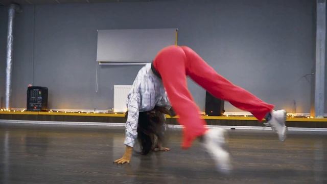 MONEYKEN, INSTASAMKA - ВИТОН 2 | twerk by RISHA смотреть онлайн