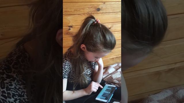 «Колыбельная», приложение piano смотреть онлайн