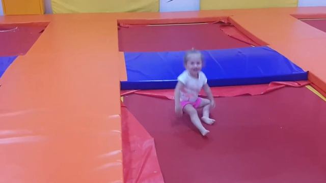 Батутный центр Зебра в ТЦ АРКАДА . смотреть онлайн