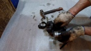 Демонтаж и ремонт переднего тормозного суппорта Mercedes W210