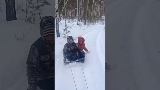 когда забыл снегоход дома. катание на санках. смотреть онлайн