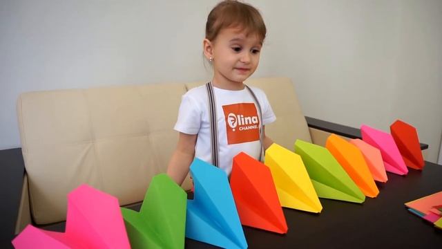 Бумажные самолетики делаем и запускаем Paper planes make and fly смотреть онлайн