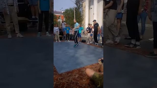 Фестиваль уличных танцев "OUTSIDE JAM-3" смотреть онлайн