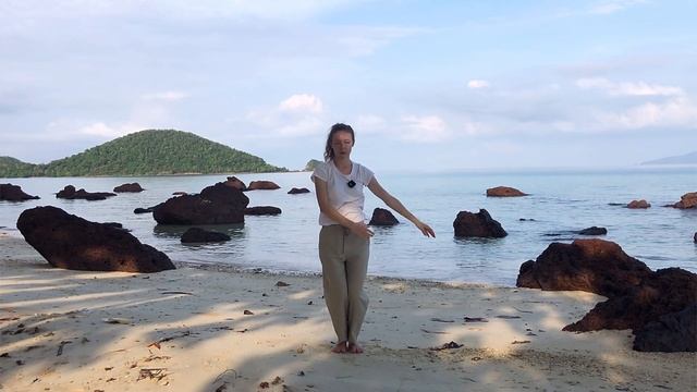 15 Minute Qigong Practice On The Beach - Easy Qigong Exercises