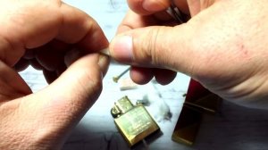 Zippo зажигалка :  Уход , заправка , укладка фитиля.