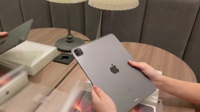 ipad pro 2021 + apple pencil unboxing '*•.¸♡ ♡¸.•*' | asmr & soft music смотреть онлайн