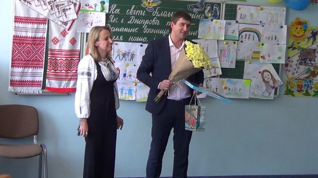 День вишиванки 3-Б - вітання класного керівника смотреть онлайн