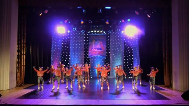 Dance fabrique – Недетское время смотреть онлайн